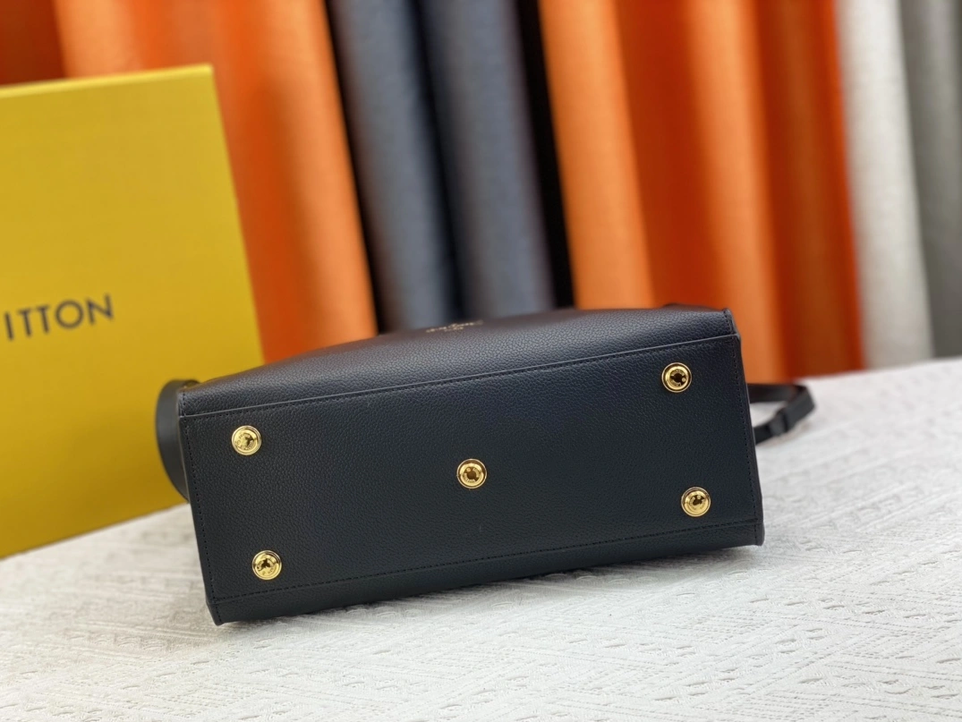 Louis Vuitton AAA Quality Handbags For Women Durable 4687 - Image 4