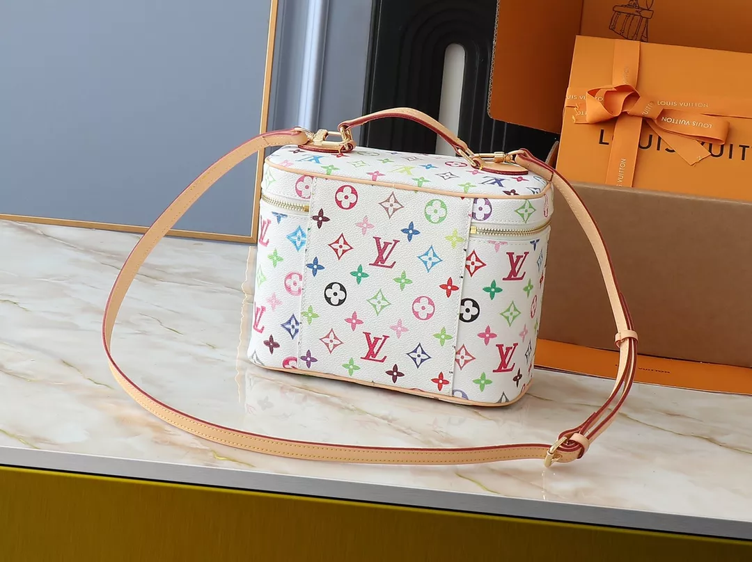 Louis Vuitton AAA Quality Handbags For Women Minimalist 3430 - Image 3