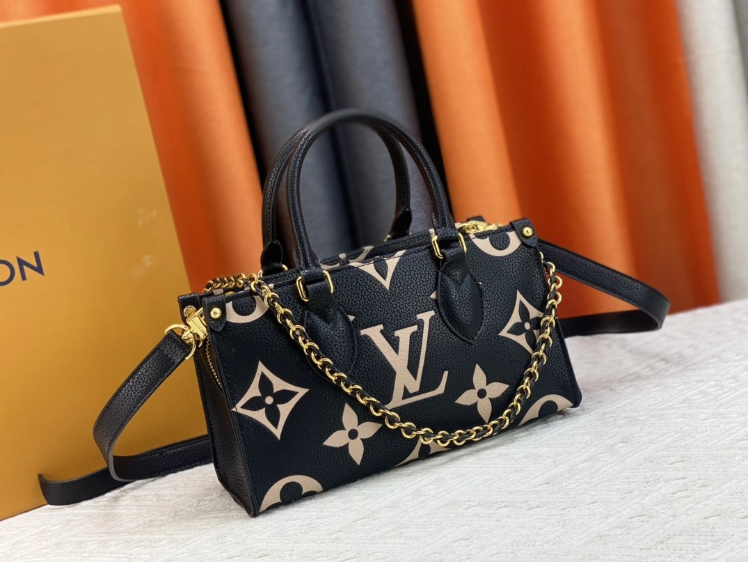 Louis Vuitton AAA Quality Handbags For Women Reliable 8490