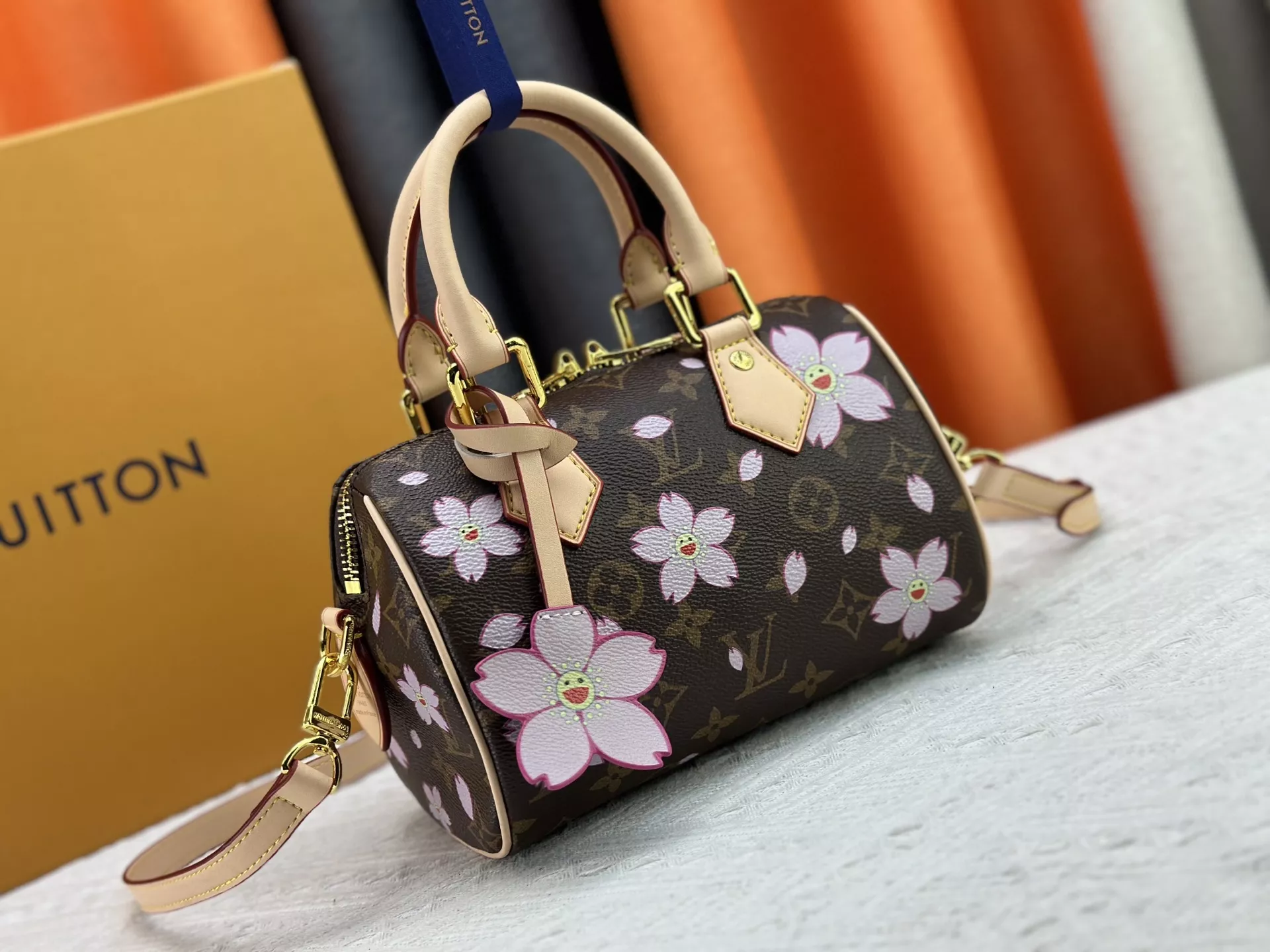 Louis Vuitton AAA Quality Handbags For Women Sleek 6045