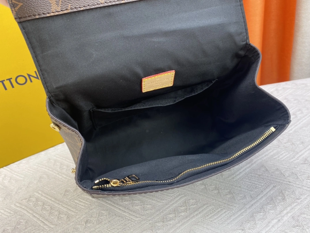 Louis Vuitton AAA Quality Handbags For Women Soft 9116 - Image 7