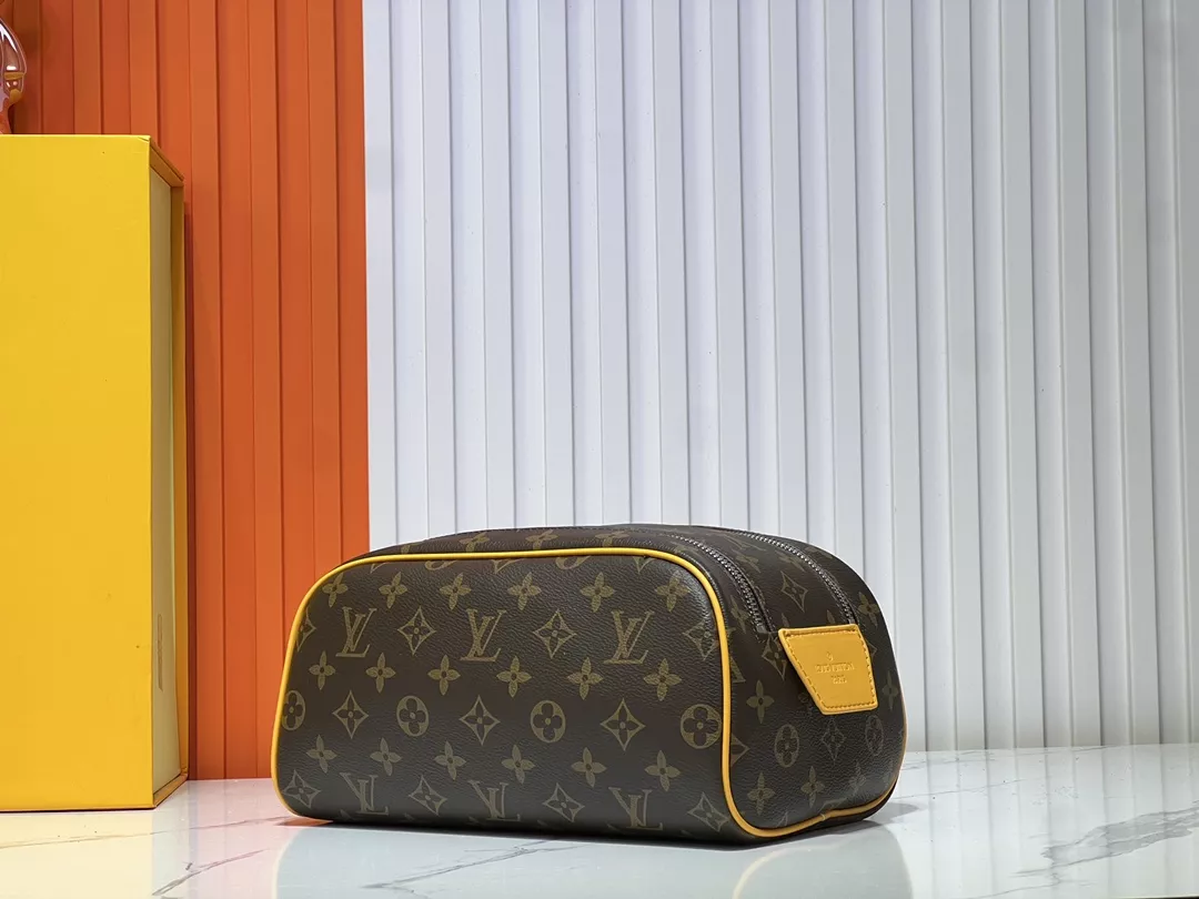 Louis Vuitton AAA Quality Handbags For Women Unique 6374 - Image 3