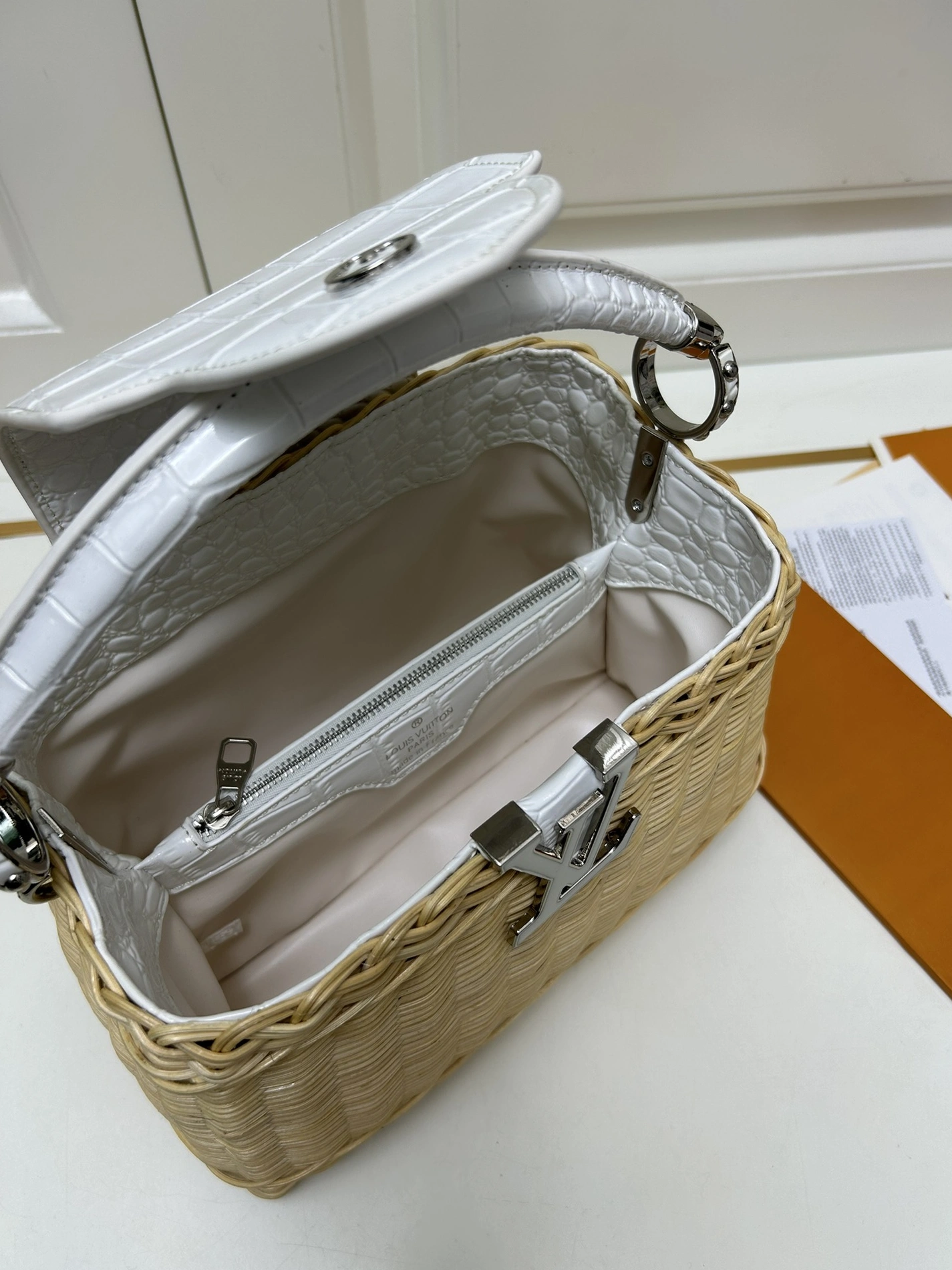 Louis Vuitton AAA Quality Handbags For Women Vibrant 1759 - Image 7