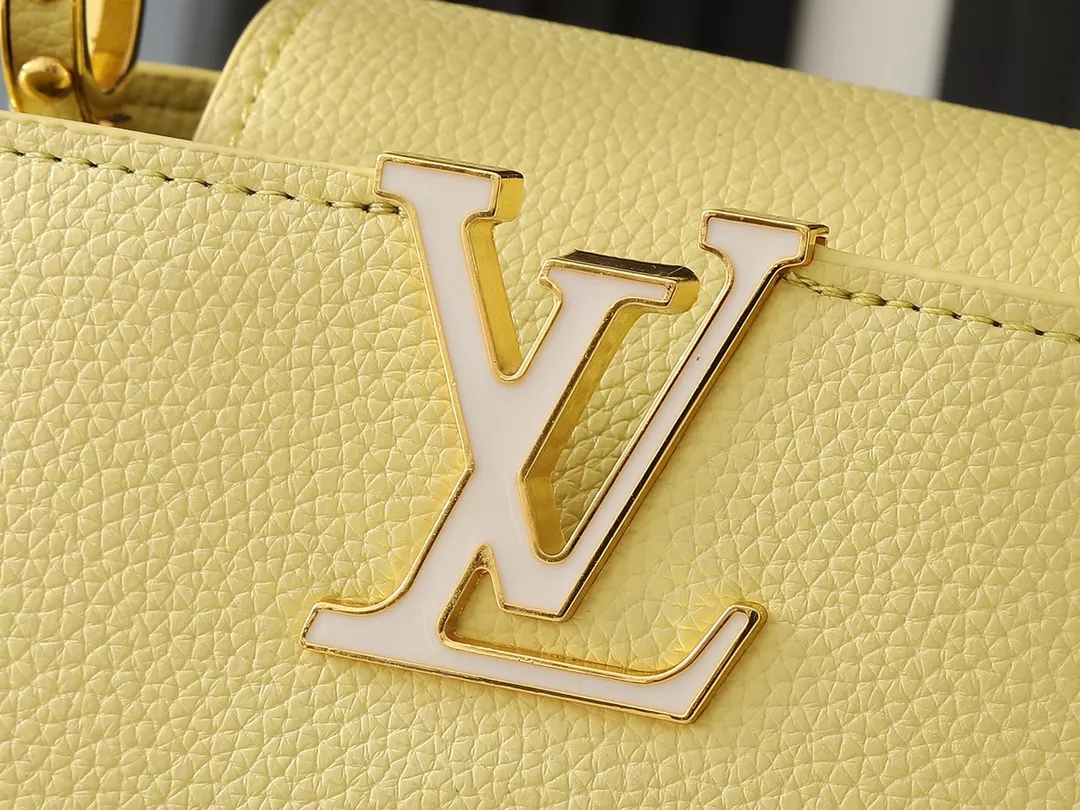 Louis Vuitton AAA Quality Messenger Bags For Unisex Affordable 3320 - Image 5