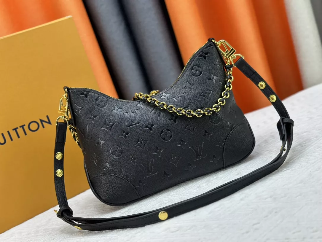 Louis Vuitton AAA Quality Messenger Bags For Women Affordable 5682 - Image 4