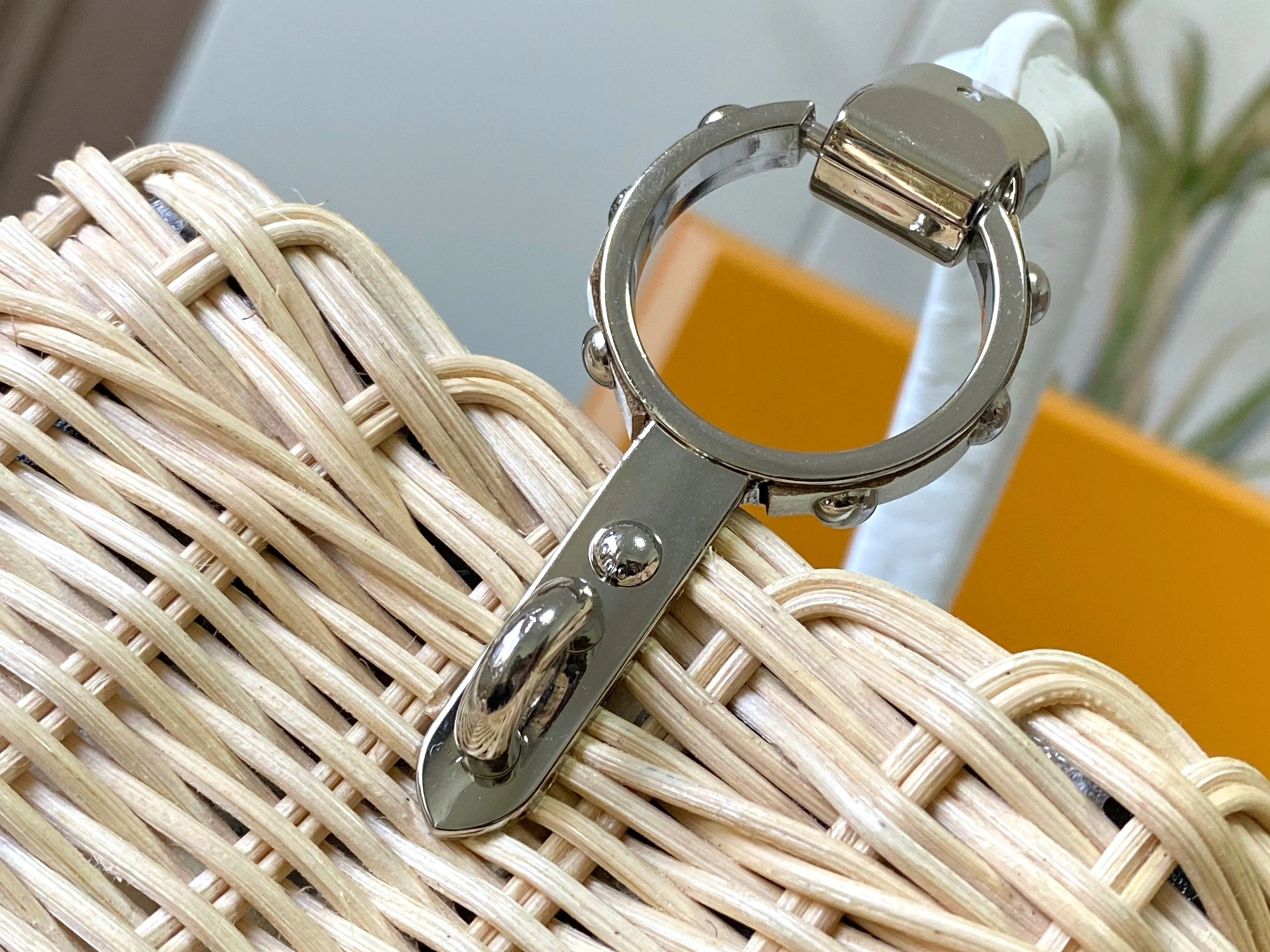 Louis Vuitton AAA Quality Messenger Bags For Women Fashionable 983 - Image 6