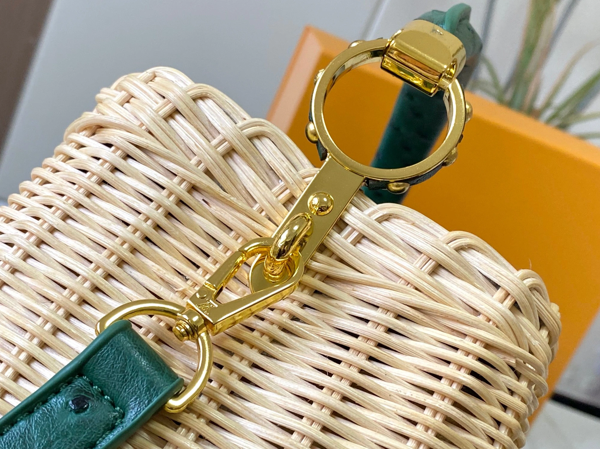 Louis Vuitton AAA Quality Messenger Bags For Women Flexible 3662 - Image 6