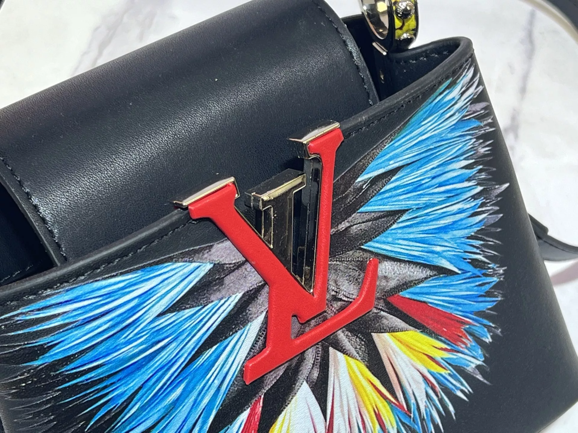 Louis Vuitton AAA Quality Messenger Bags For Women GoodFit 3764 - Image 3