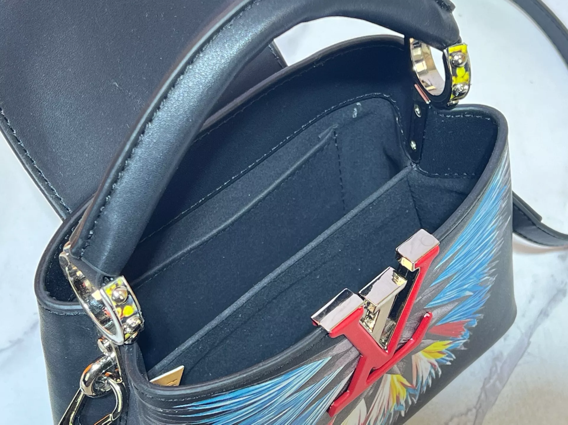 Louis Vuitton AAA Quality Messenger Bags For Women GoodFit 3764 - Image 6