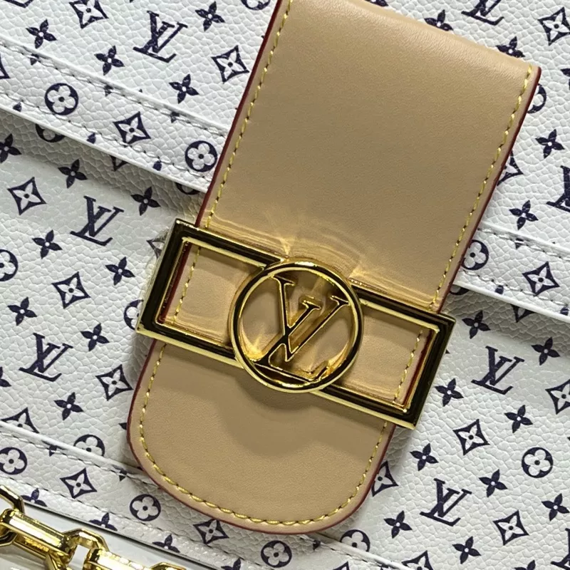 Louis Vuitton AAA Quality Messenger Bags For Women Refined 729 - Image 3