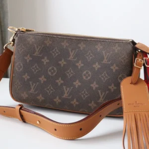 Louis Vuitton AAA Quality Messenger Bags For Women SmartChoice 2334