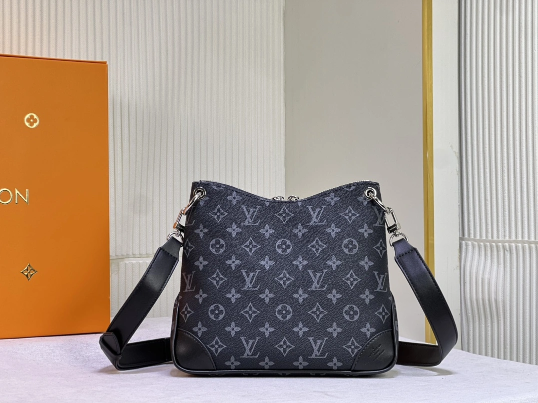 Louis Vuitton AAA Quality Messenger Bags For Women SportInspired 9375 - Image 5