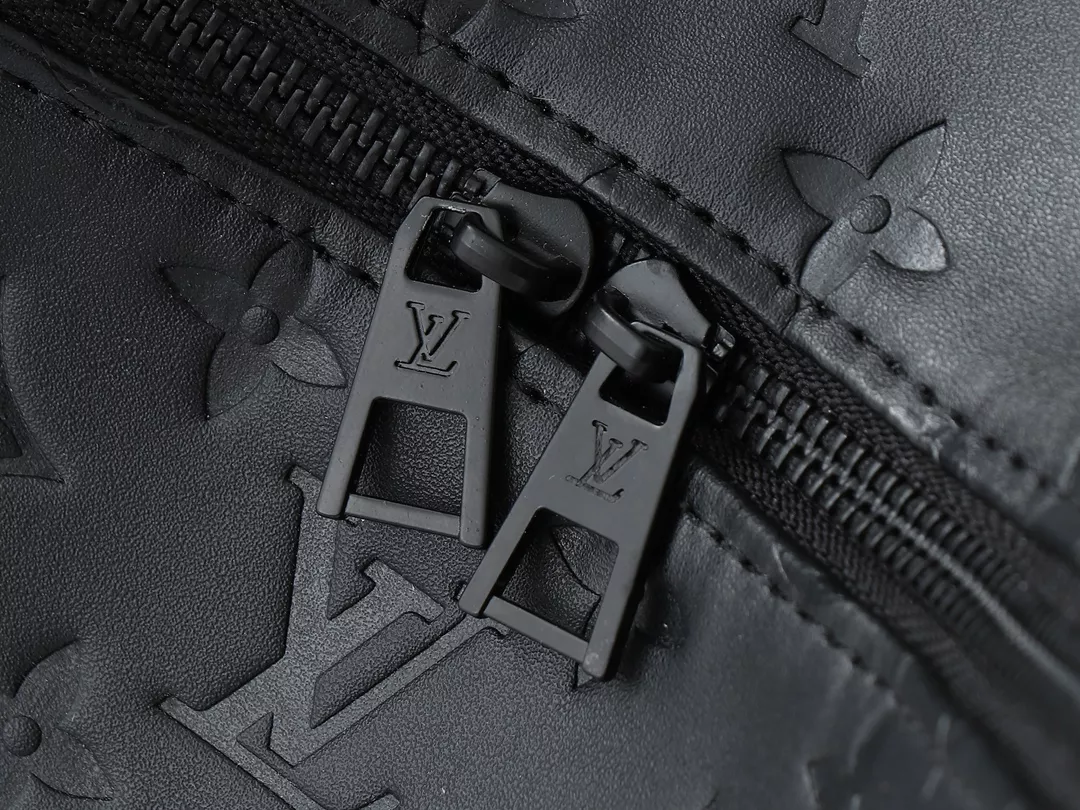 Louis Vuitton AAA Quality Messenger Bags For Women Vibrant 3959 - Image 7