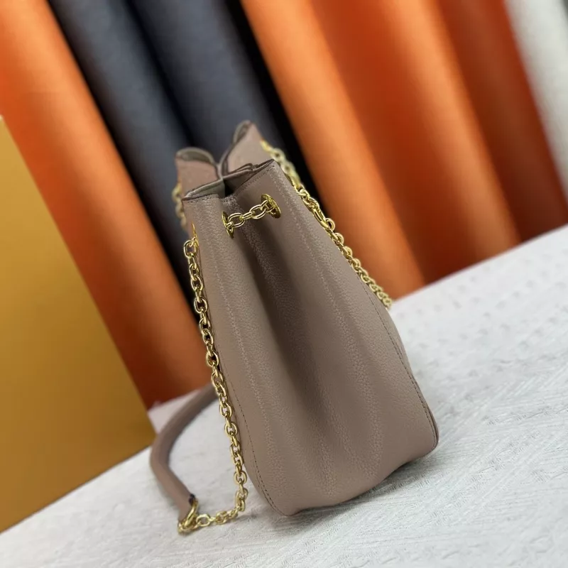 Louis Vuitton AAA Quality Messenger Bags For Women Vibrant 6974 - Image 3