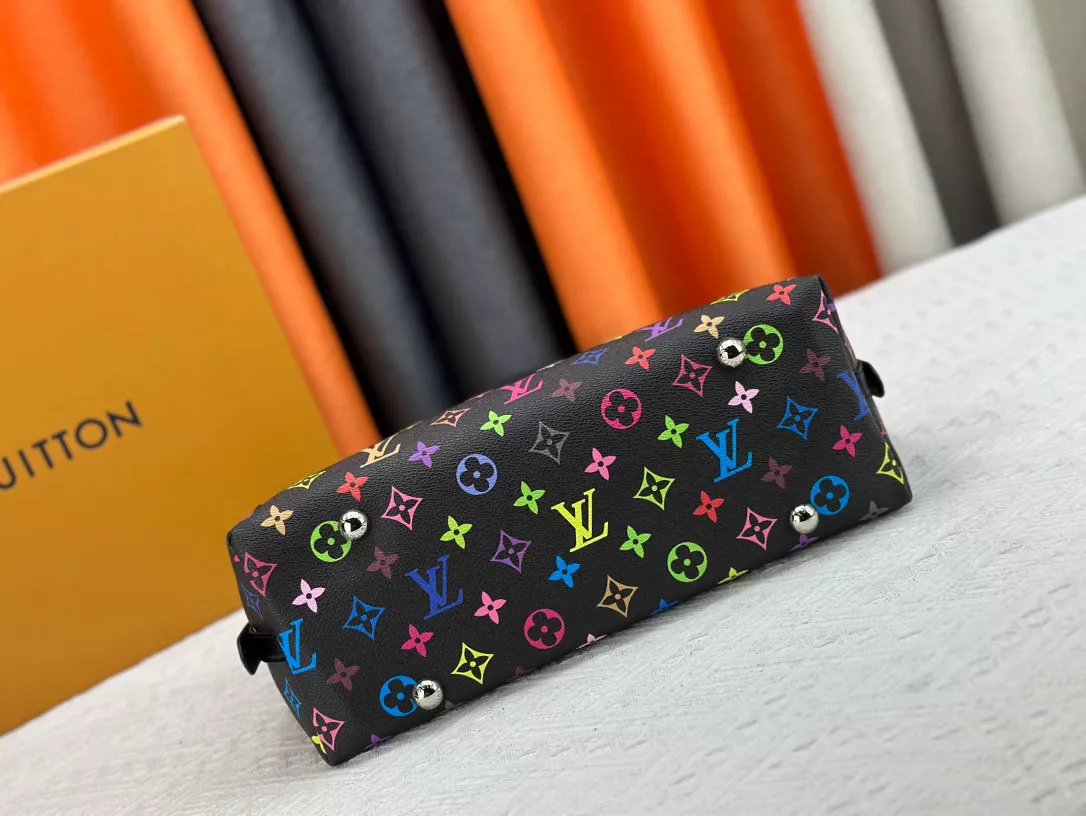 Louis Vuitton AAA Quality Shoulder Bags For Women Fashionable 4638 - Image 4