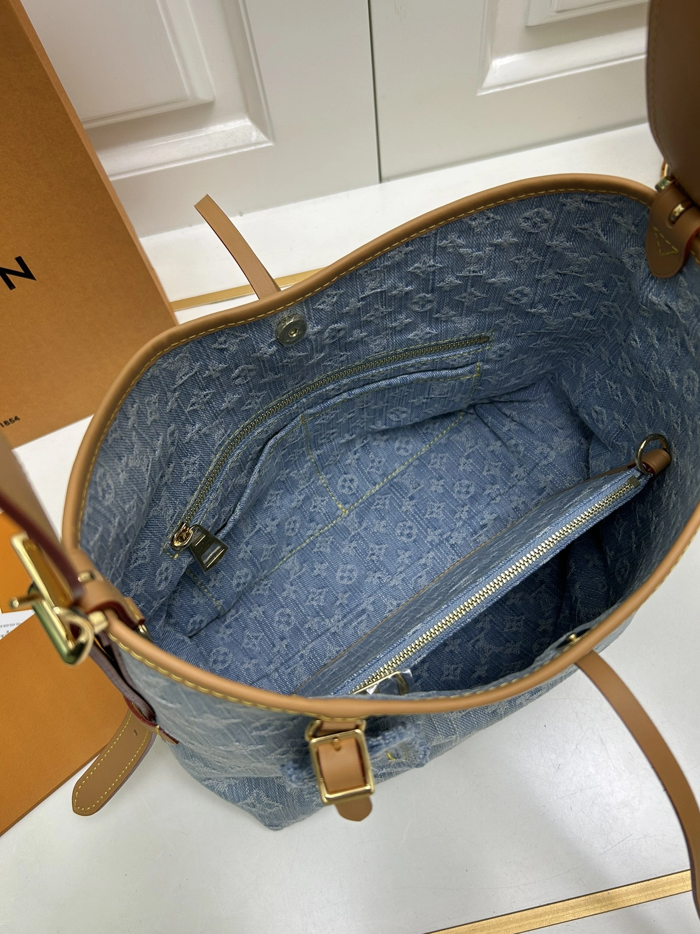 Louis Vuitton AAA Quality Shoulder Bags For Women GoodFit 6456 - Image 8