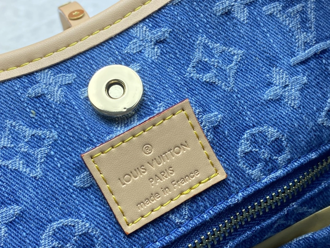 Louis Vuitton AAA Quality Shoulder Bags For Women Minimalist 8652 - Image 7