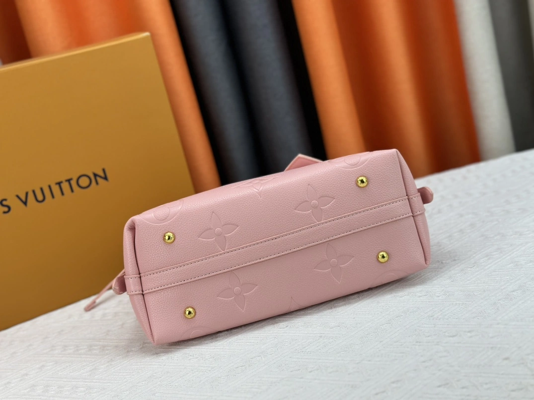 Louis Vuitton AAA Quality Shoulder Bags For Women Sleek 1724 - Image 6