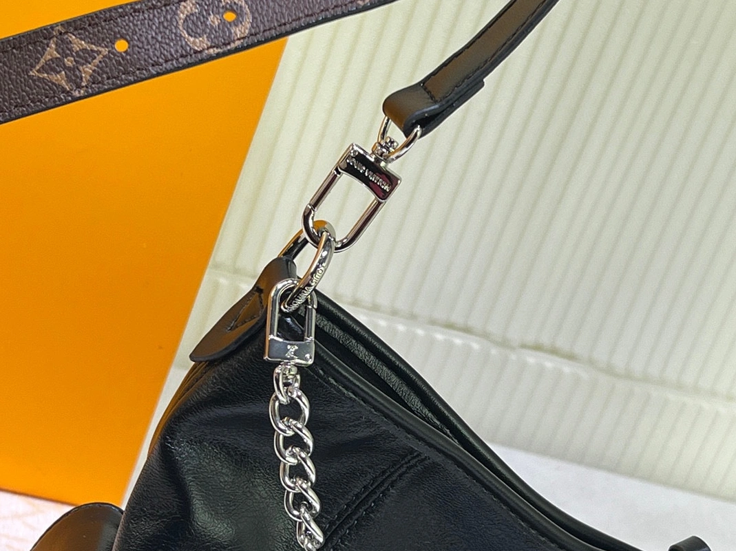 Louis Vuitton AAA Quality Shoulder Bags For Women Trendsetting 972 - Image 5