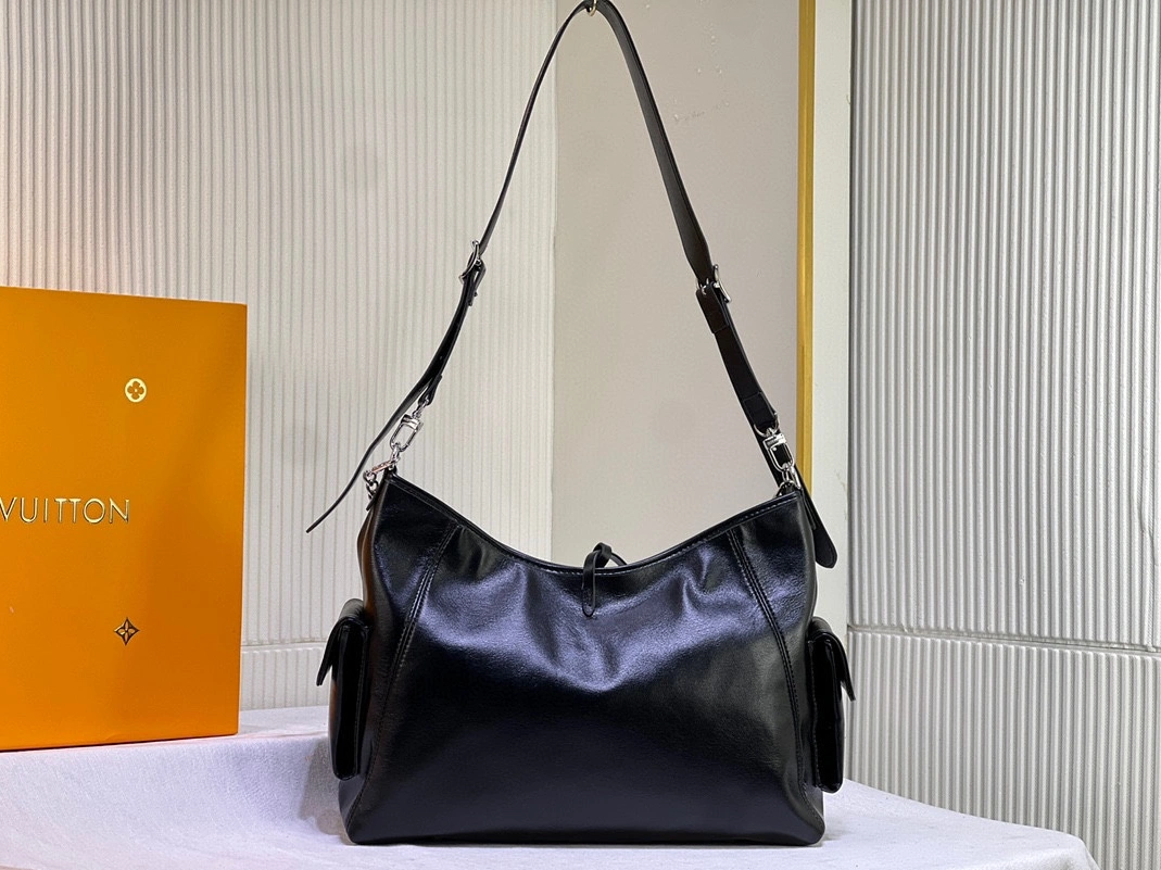 Louis Vuitton AAA Quality Shoulder Bags For Women Trendsetting 972 - Image 6