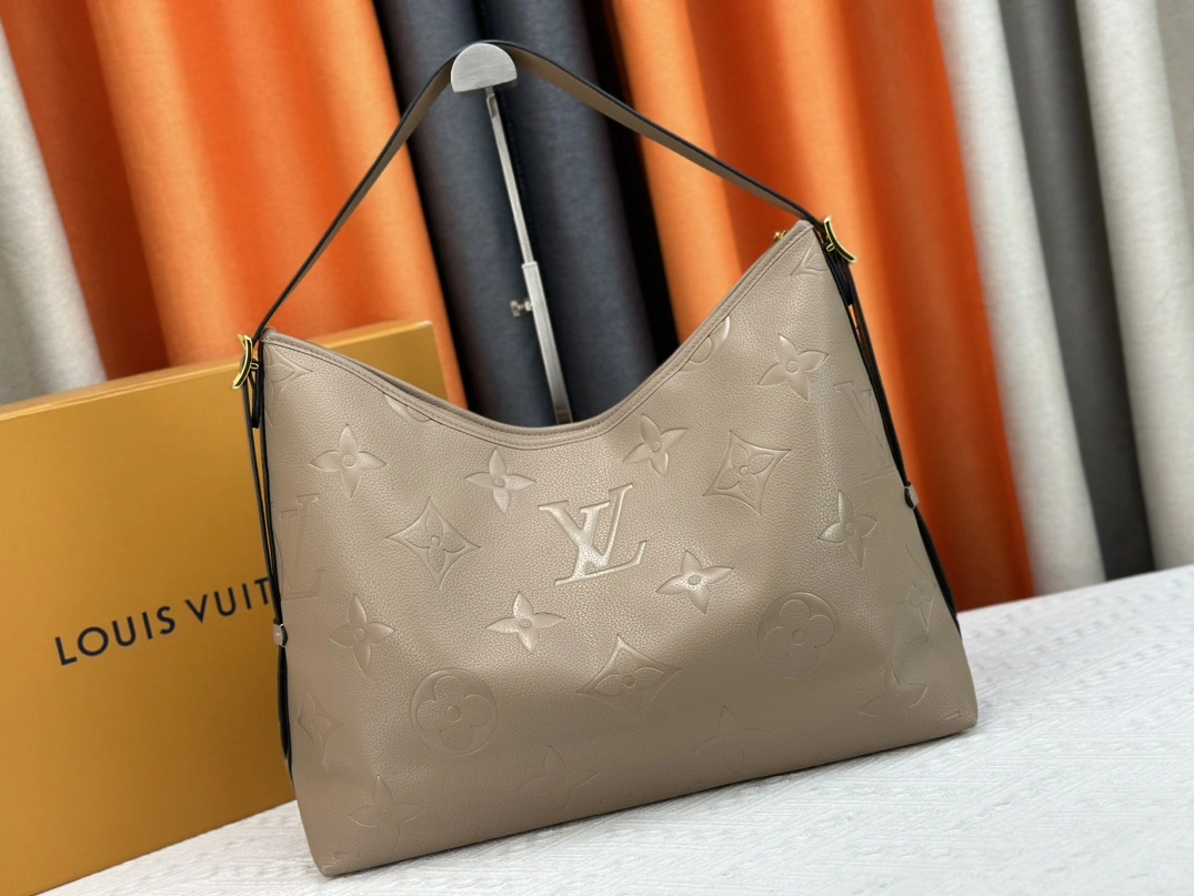 Louis Vuitton AAA Quality Shoulder Bags For Women Unique 3452 - Image 4