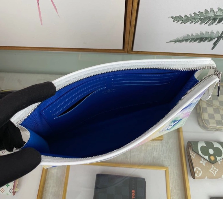 Louis Vuitton AAA Quality Wallets For Unisex Flexible 7428 - Image 5