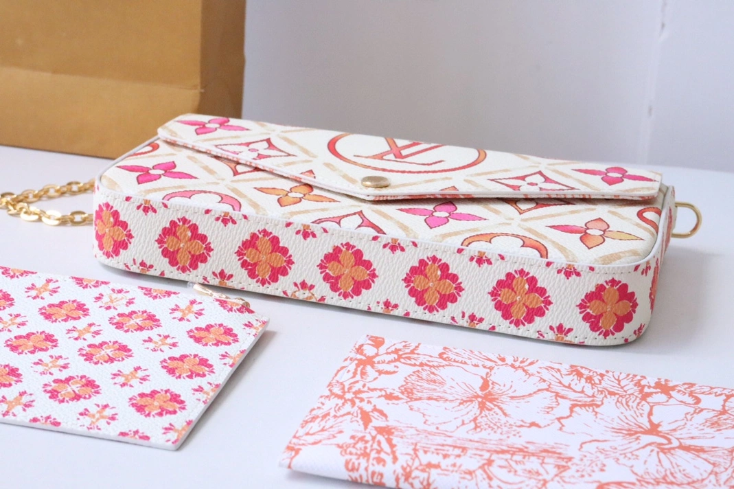 Louis Vuitton AAA Quality Wallets For Women Breathable 447 - Image 6