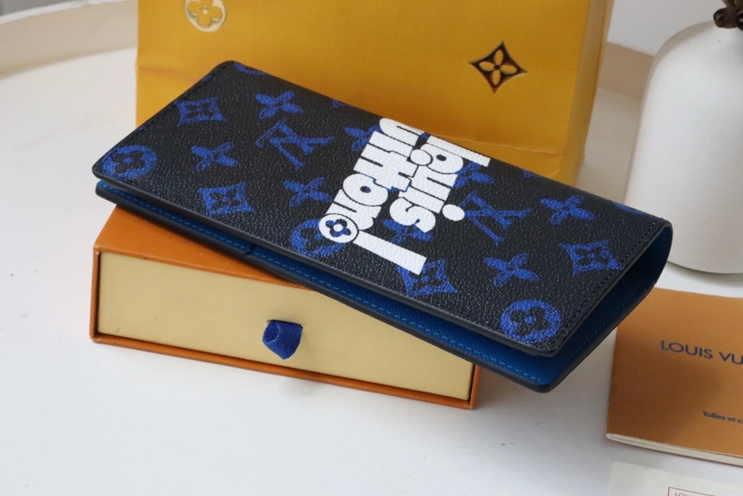 Louis Vuitton AAA Quality Wallets Stylish 8474 - Image 3