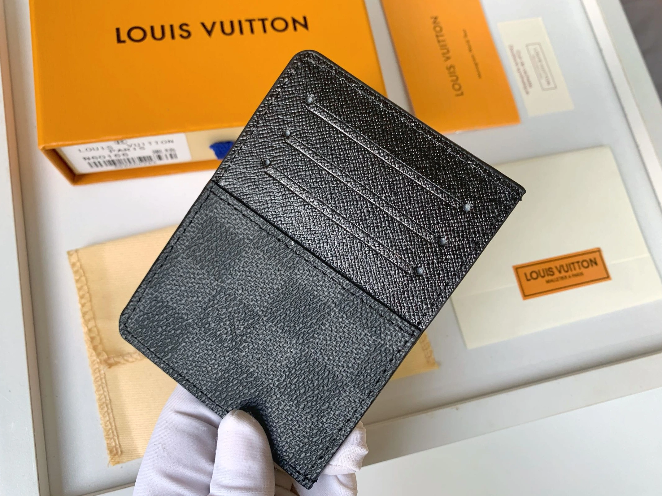 Louis Vuitton Card Case Popular 607