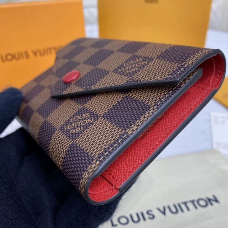 2 flat po Louis Vuitton Damier Ebene Victorine Wallet Red - Image 4