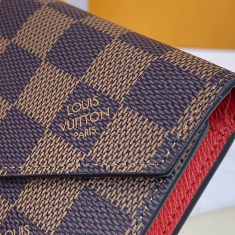 2 flat po Louis Vuitton Damier Ebene Victorine Wallet Red - Image 5