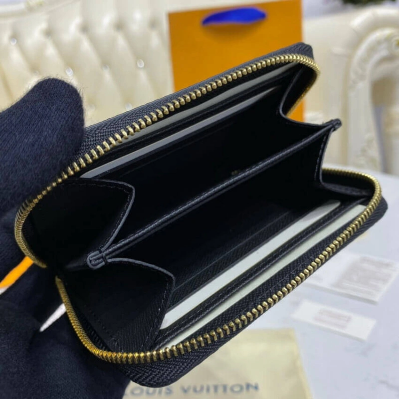 Zip closu Louis Vuitton Game On Zippy Coin Purse - Image 8