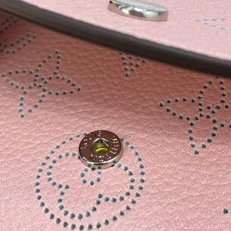 6 card sl Louis Vuitton Iris Compact Wallet in Pink Gradient Mahina Perforated Leather - Image 6