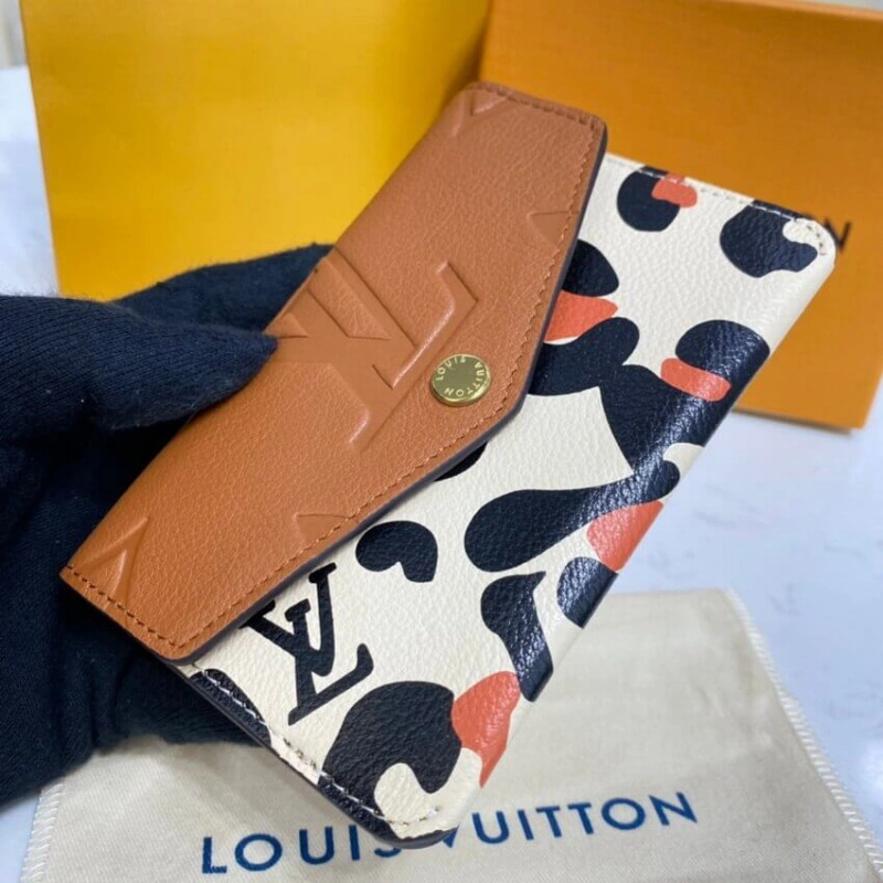 Goldcolor Louis Vuitton Key Pouch Caramel - Image 4