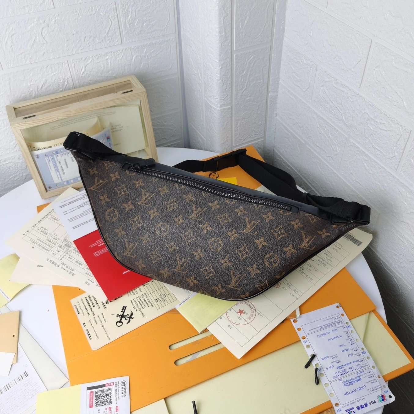 Louis Vuitton LV AAA Man Pockets BestValue 8410