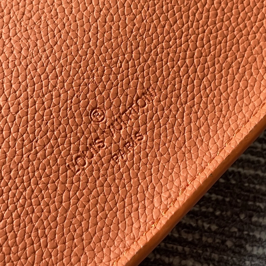 Louis Vuitton LV AAA Man Pockets Refined 4799 - Image 5