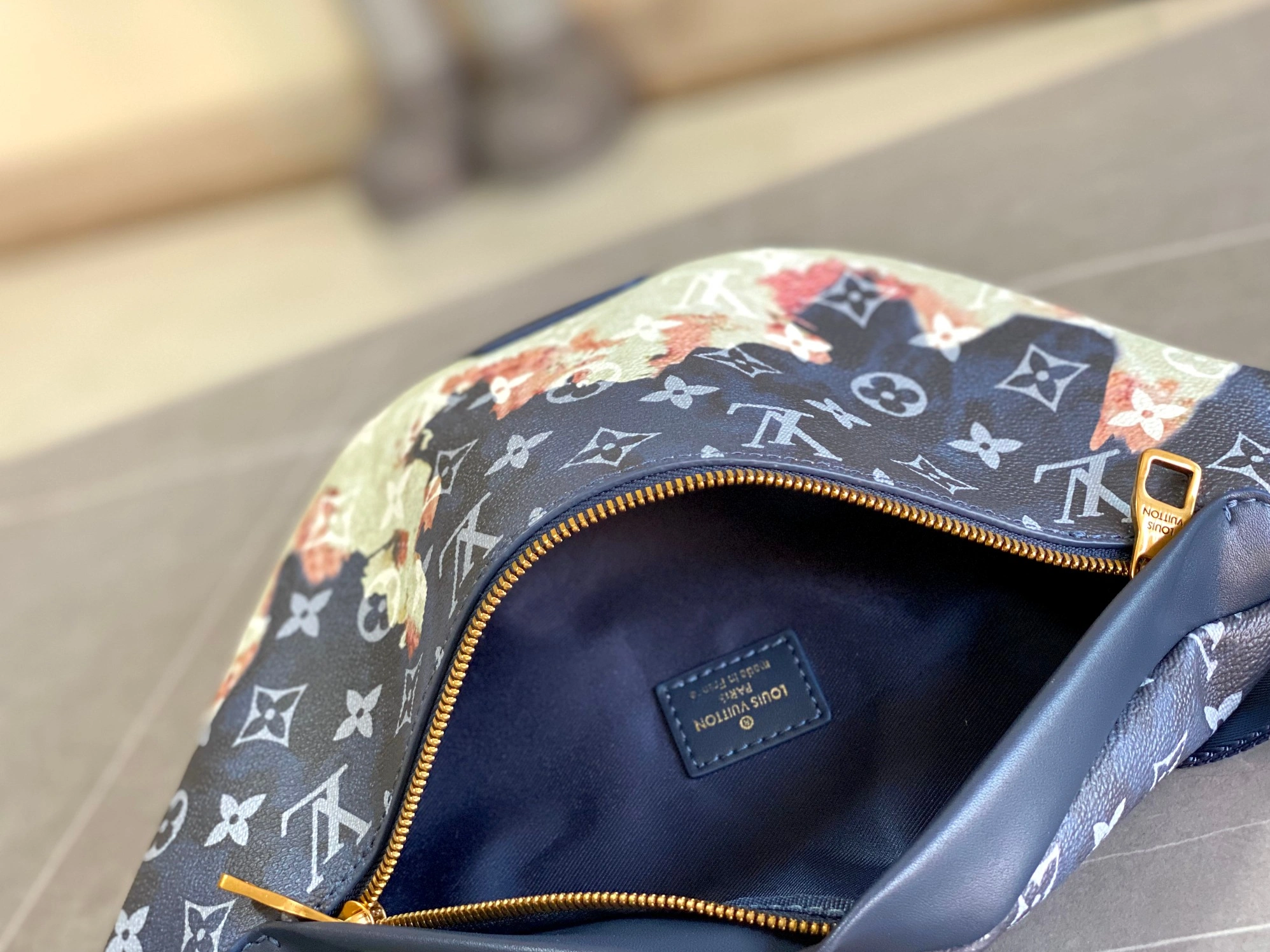 Louis Vuitton LV AAA Quality Belt Bags Popular 4842 - Image 7