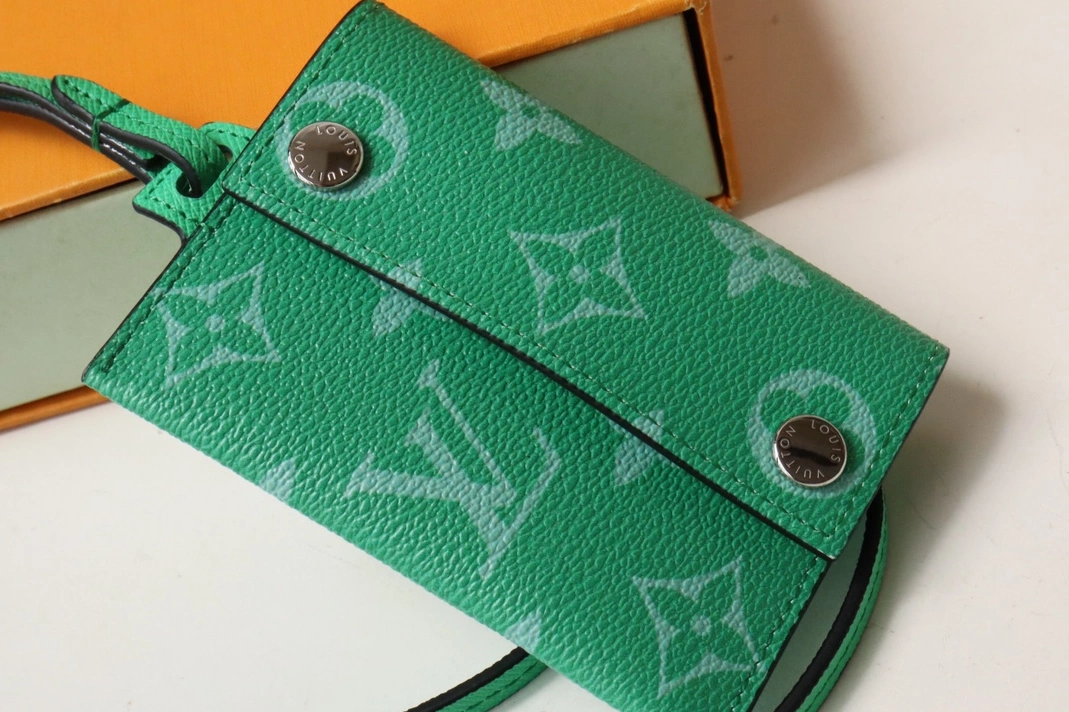 Louis Vuitton LV Card Case Flexible 152 - Image 4