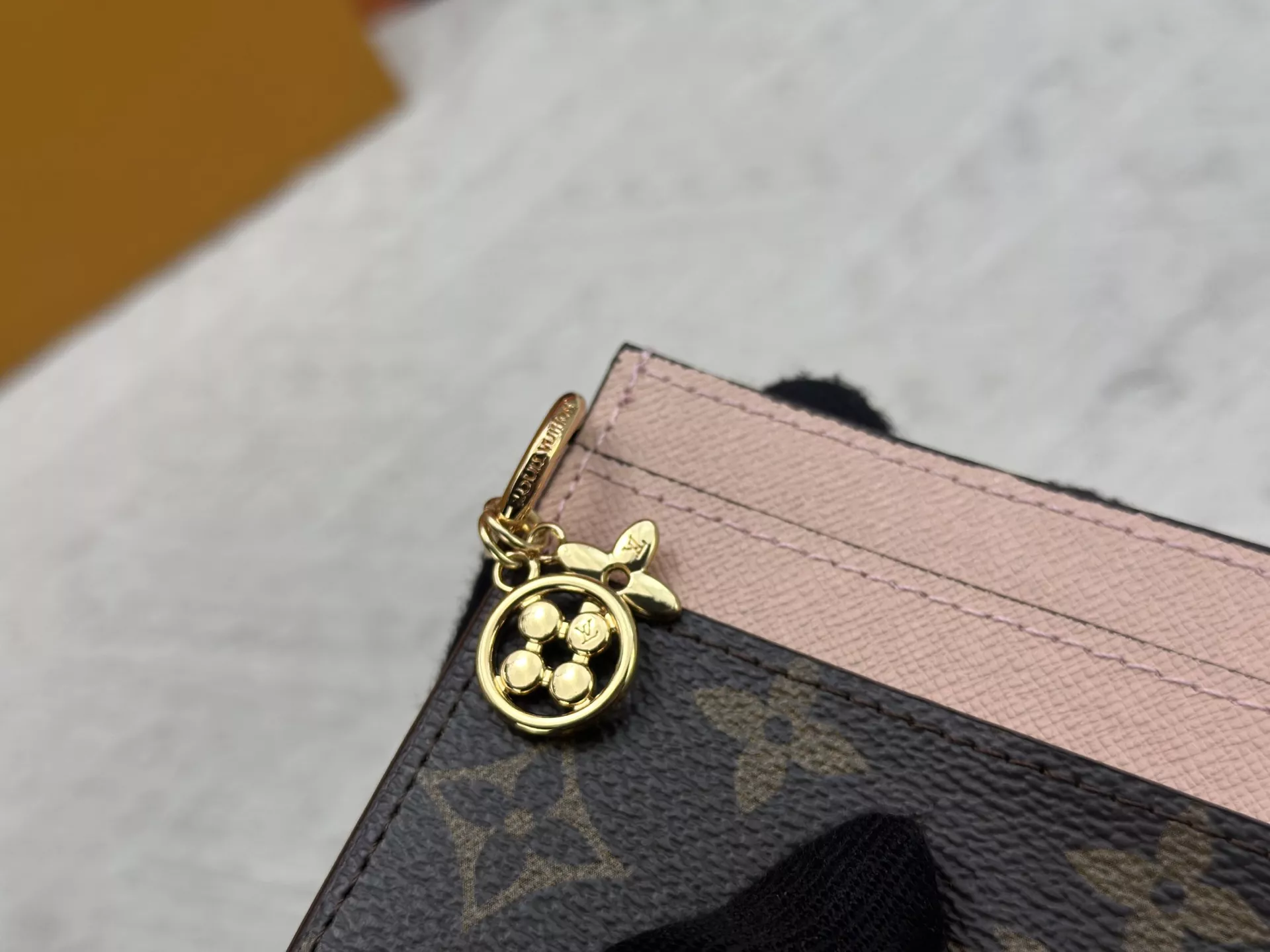 Louis Vuitton LV Card Case For Women Comfortable 2719 - Image 5