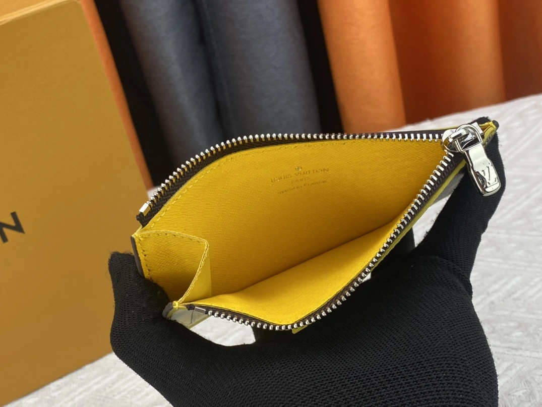 Louis Vuitton LV Card Case For Women GoAnywhere 117 - Image 8