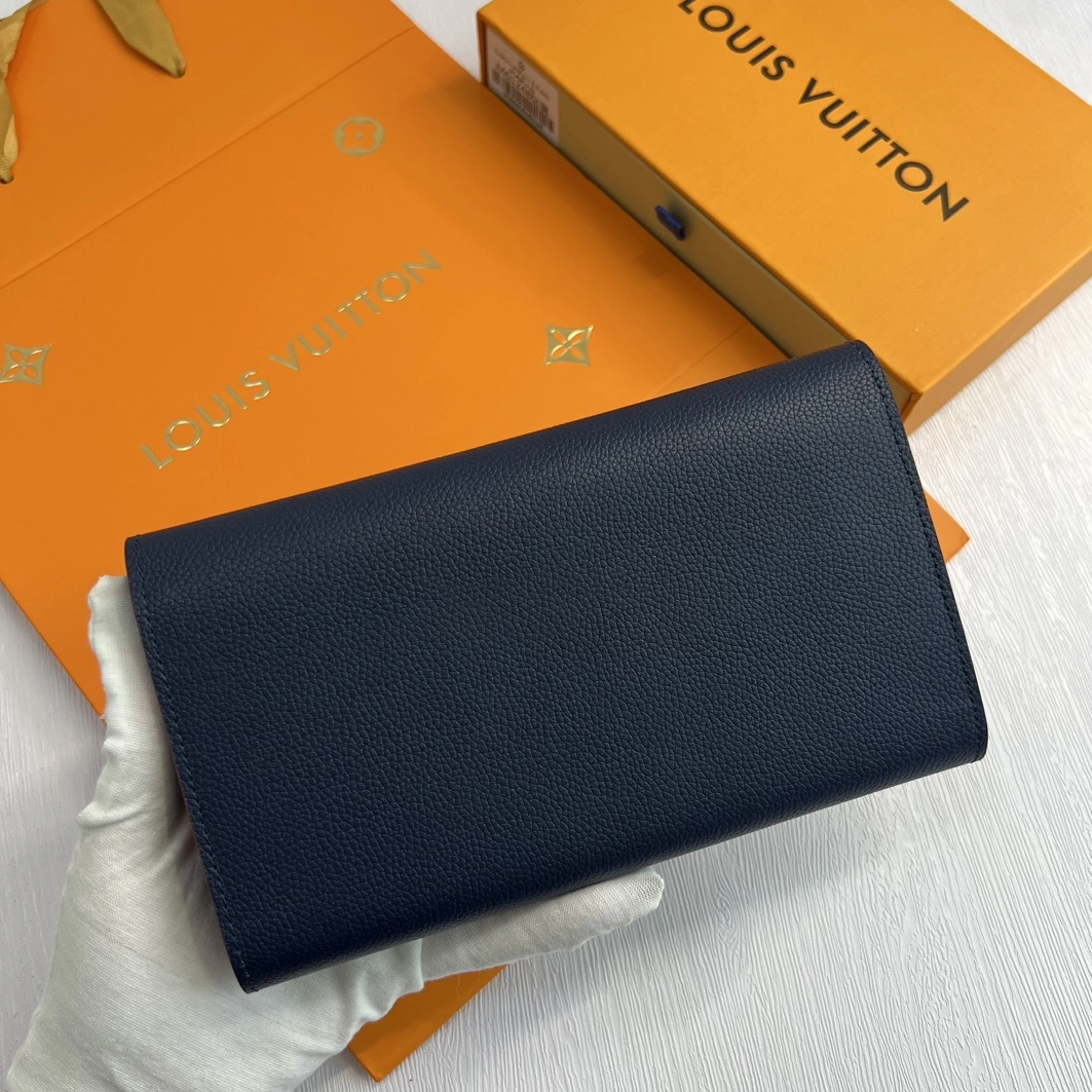 Louis Vuitton LV Card Case For Women SportInspired 2384