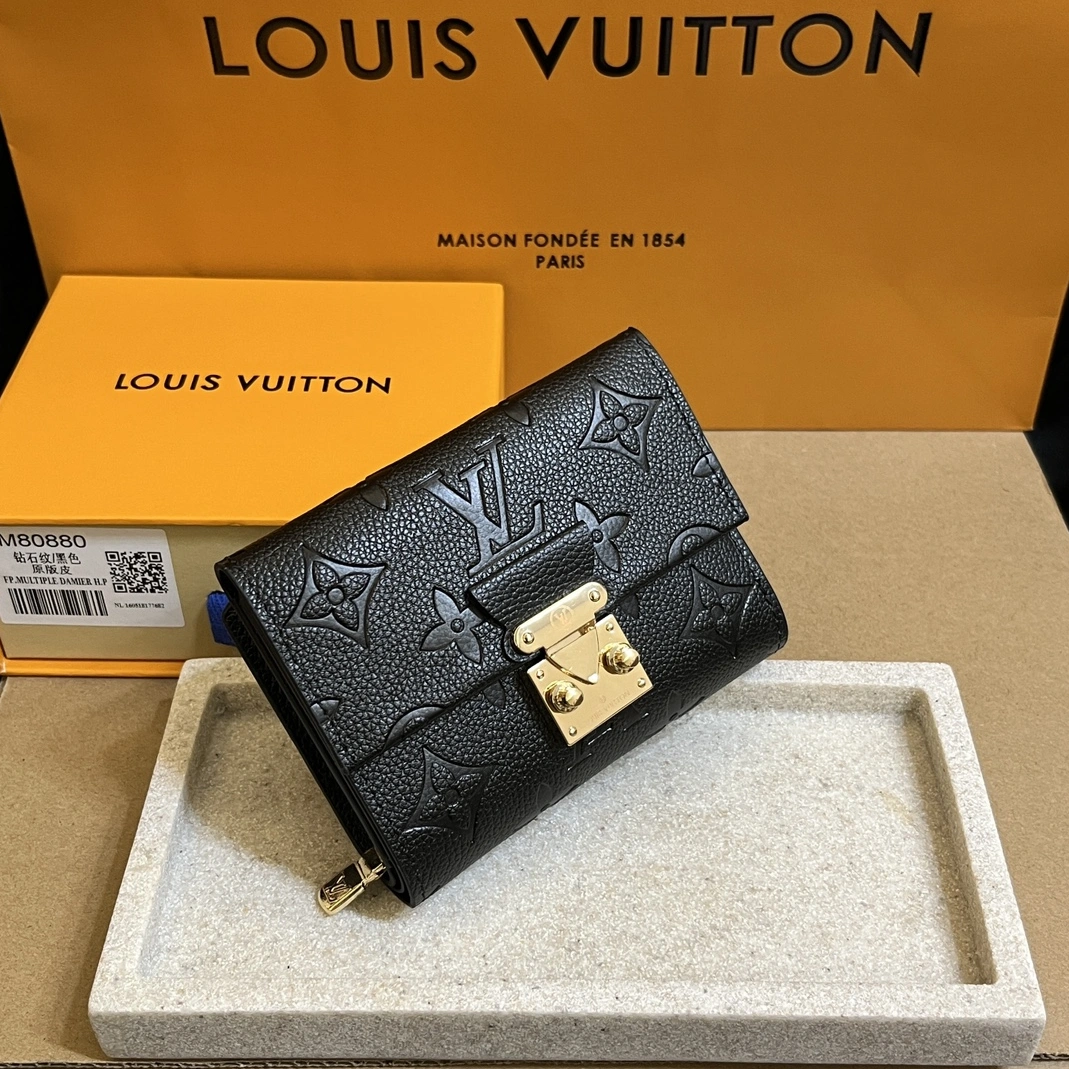 Louis Vuitton LV Card Case For Women StreetReady 1419