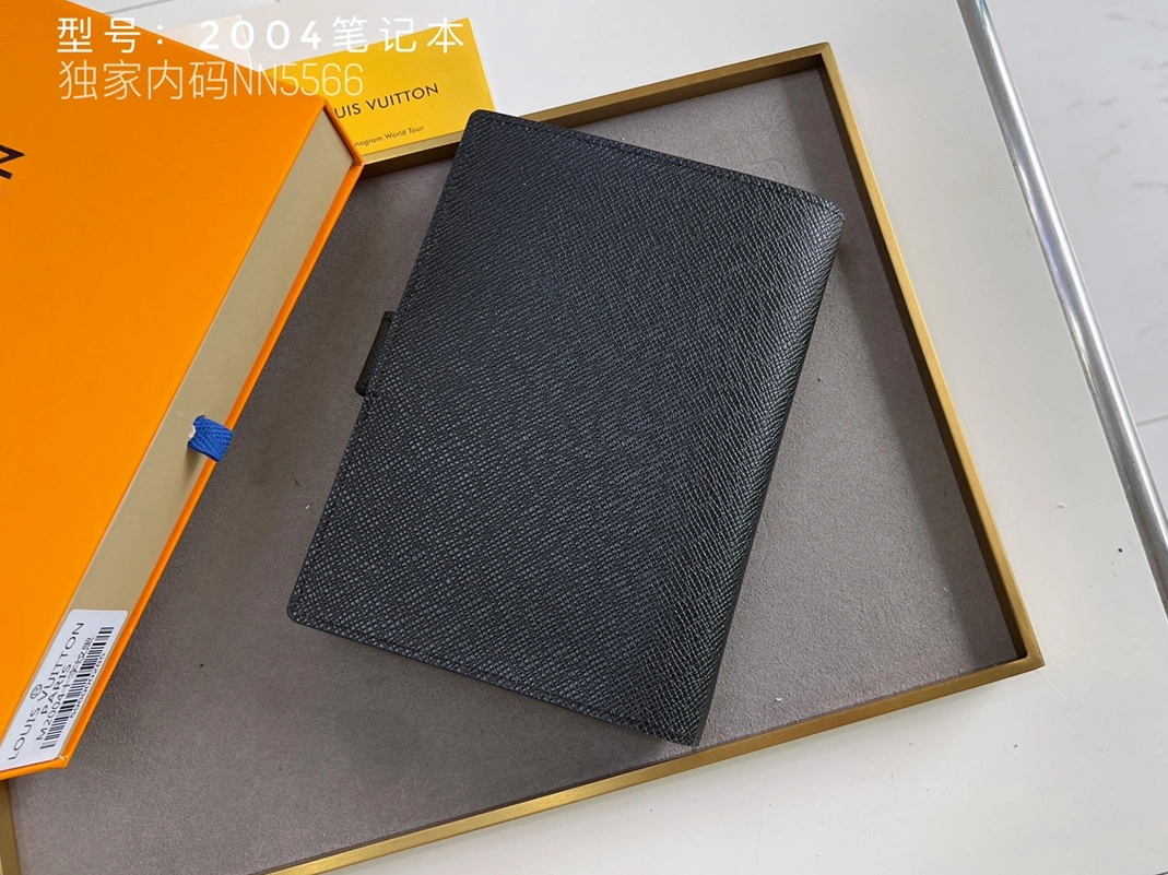 Louis Vuitton LV Card Case Sophisticated 402