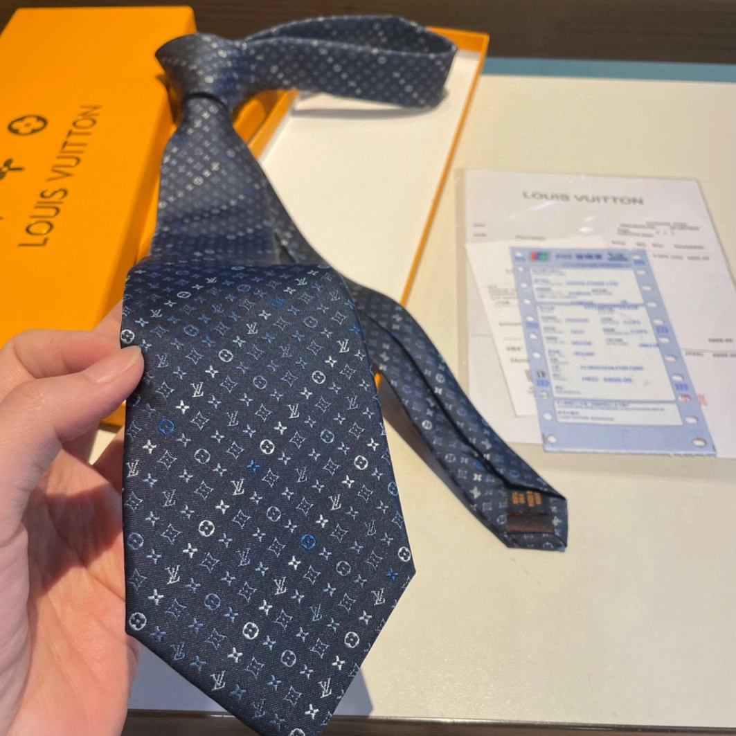 Louis Vuitton LV Necktie For Men Durable 8288 - Image 3