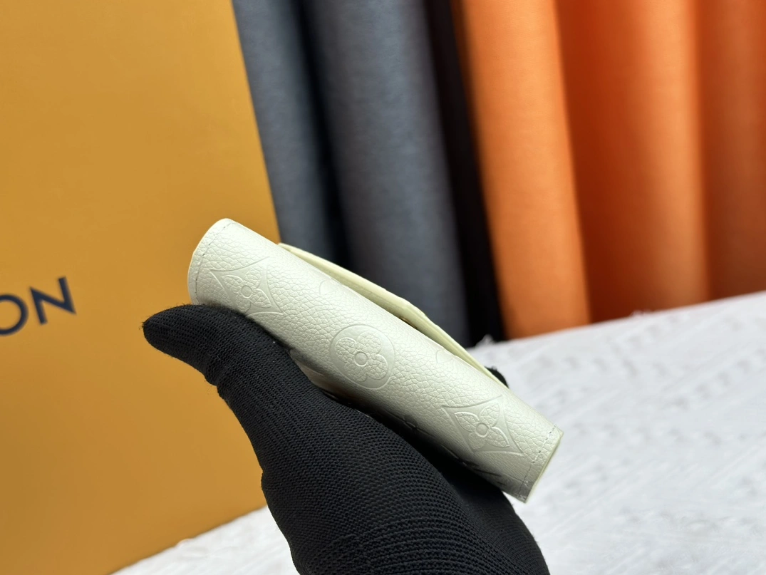 Louis Vuitton LV Wallets Comfortable 1874 - Image 4