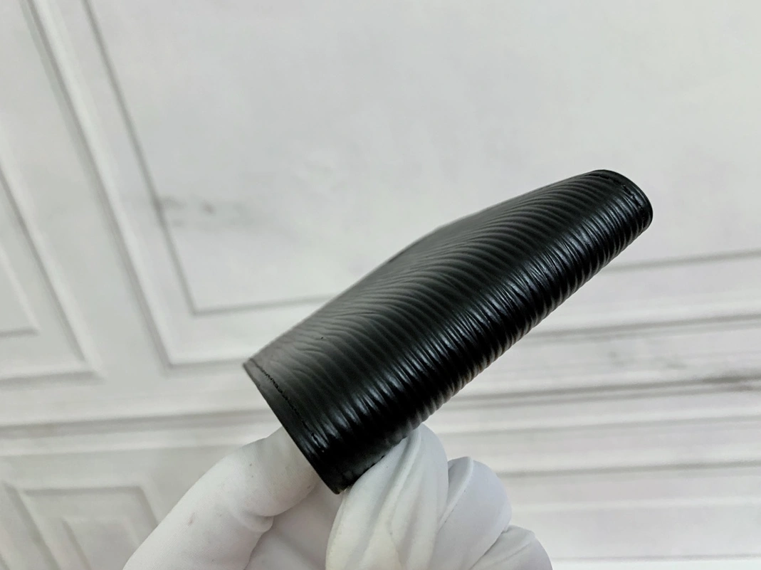 Louis Vuitton LV Wallets For Unisex Lightweight 1604 - Image 3