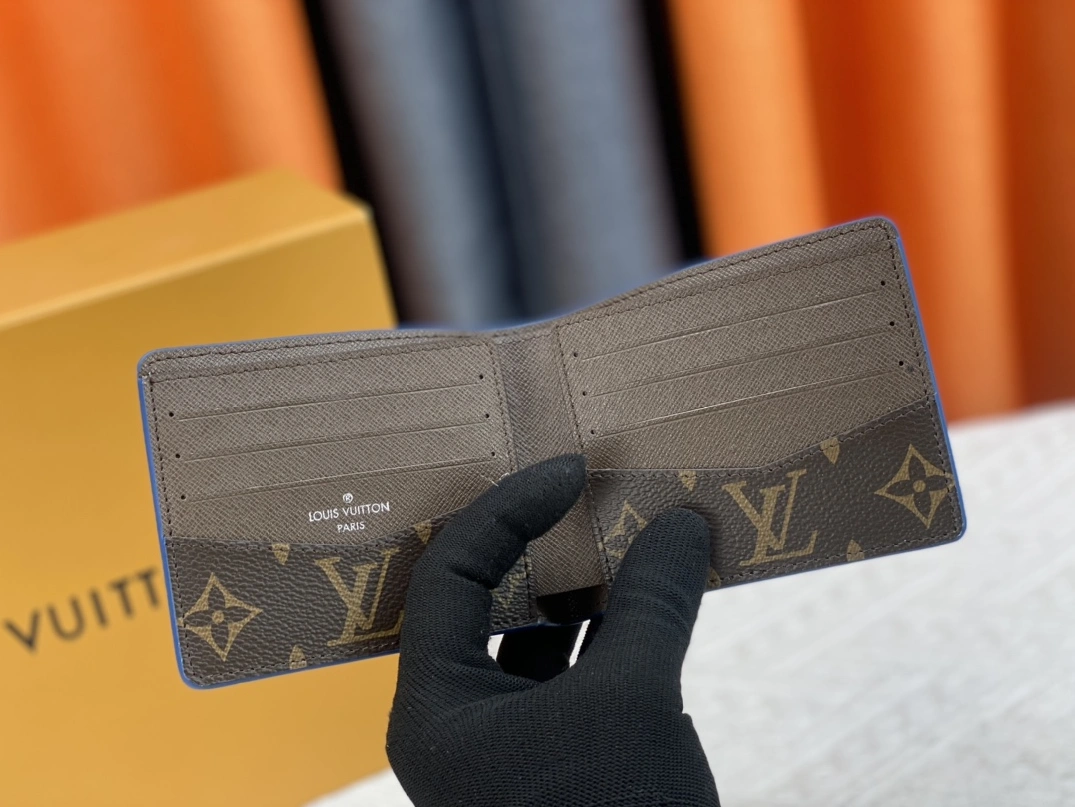 Louis Vuitton LV Wallets For Unisex ModernLook 1522 - Image 8