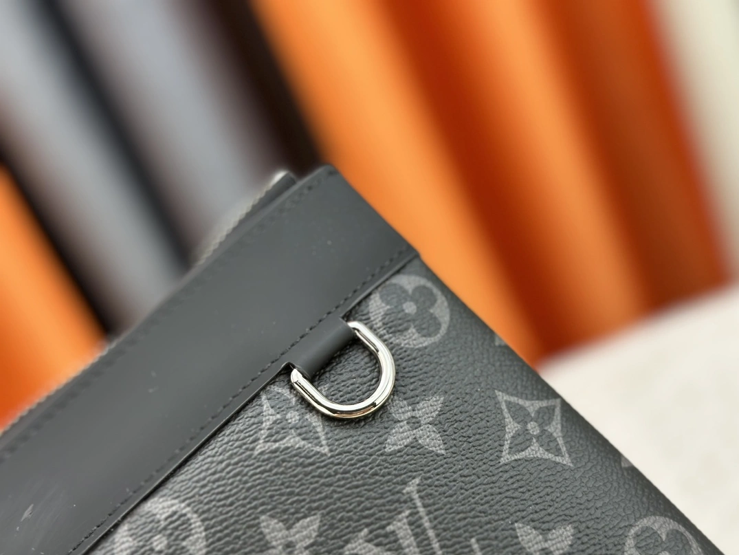 Louis Vuitton LV Wallets For Unisex SportInspired 5077 - Image 5