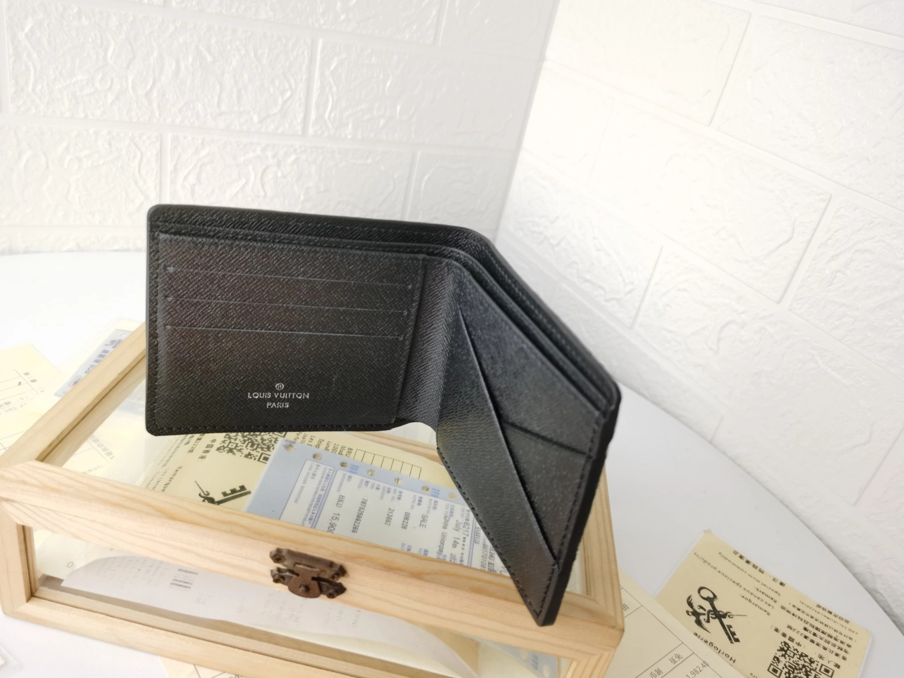 Louis Vuitton LV Wallets For Unisex Unique 5386 - Image 5