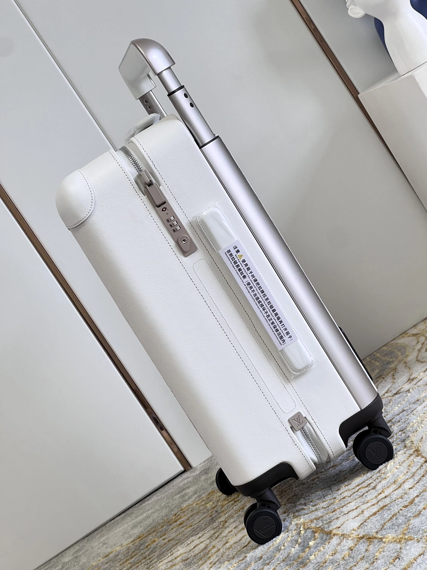 Louis Vuitton Luggage DailyWear 5791 - Image 6